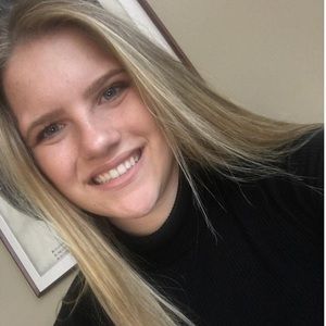 Meet your Posher, Hannah